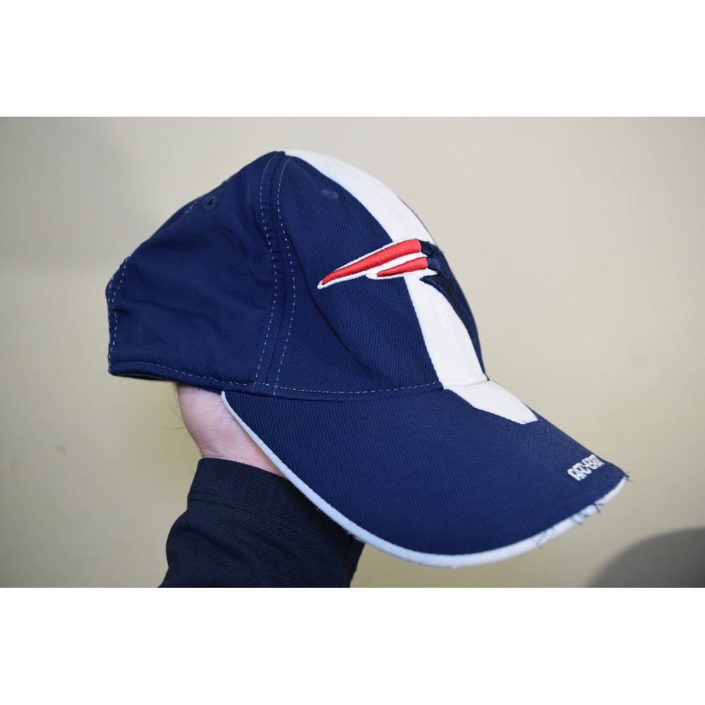 New England Patriots AFC East NFL Fitted Reebok Baseball Hat Blue WORN LOOK